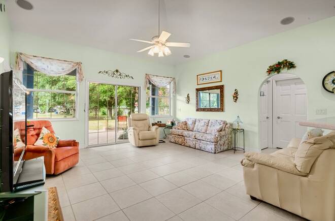 930 Us Highway 98 W, Frostproof, FL 33843