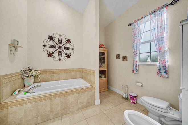 930 Us Highway 98 W, Frostproof, FL 33843