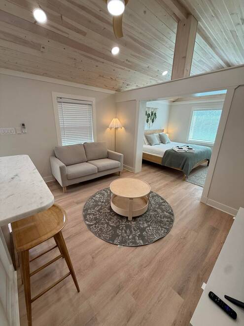 605 Edgewater Dr, Pensacola, FL 32507
