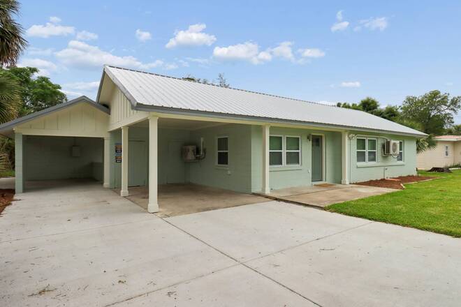 605 Edgewater Dr, Pensacola, FL 32507