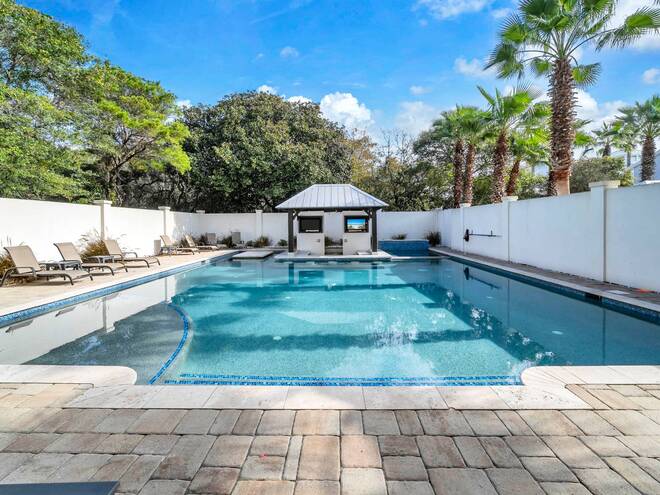 71 Dolphin Street, Destin, FL 32541