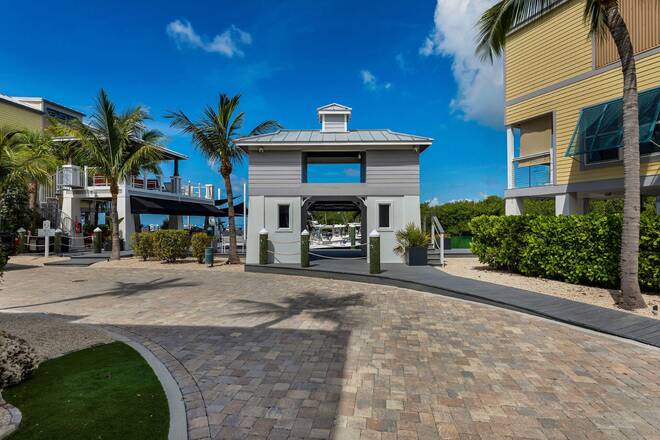 101 11th Street, #15, Marathon, FL 33050