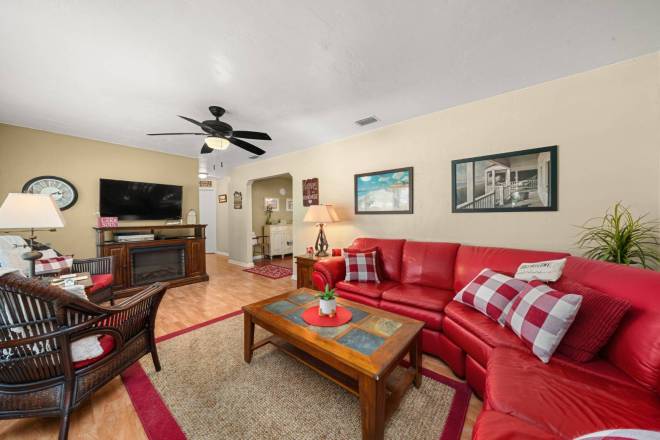 117 Lake Francis Dr, Lake Placid, FL 33852