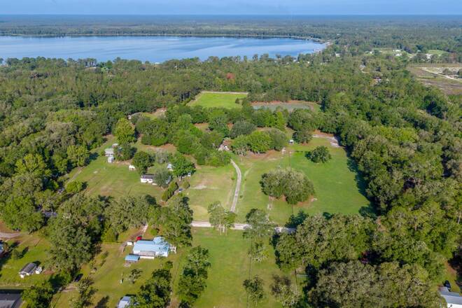 10400 SW 66th Ave, Hampton, FL 32044