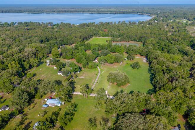 10400 SW 66th Ave, Hampton, FL 32044
