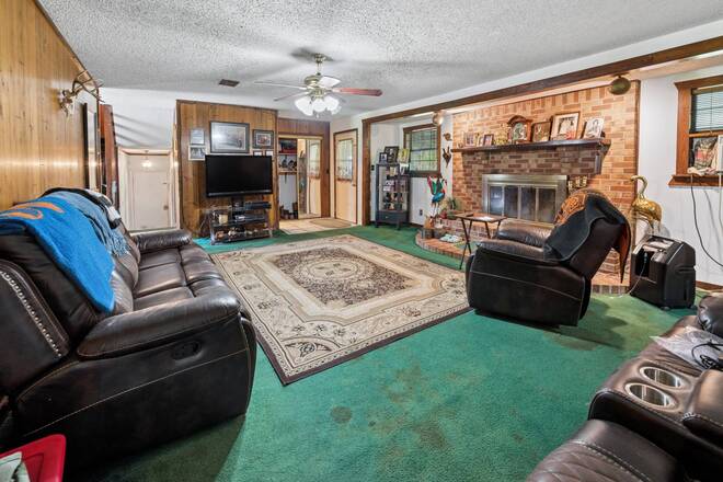 10400 SW 66th Ave, Hampton, FL 32044