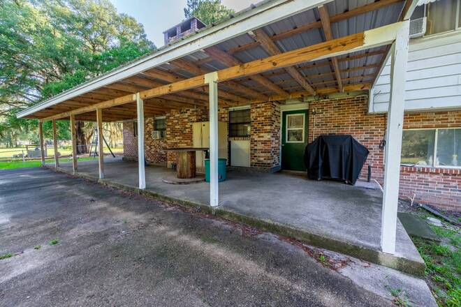10400 SW 66th Ave, Hampton, FL 32044