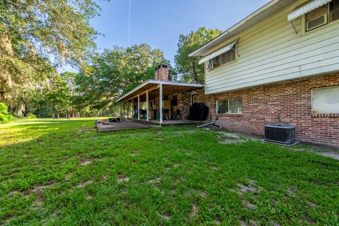 10400 SW 66th Ave, Hampton, FL 32044