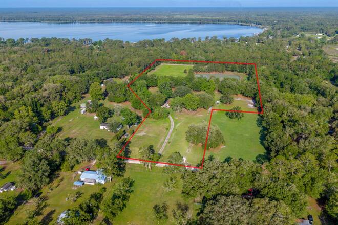 10400 SW 66th Ave, Hampton, FL 32044