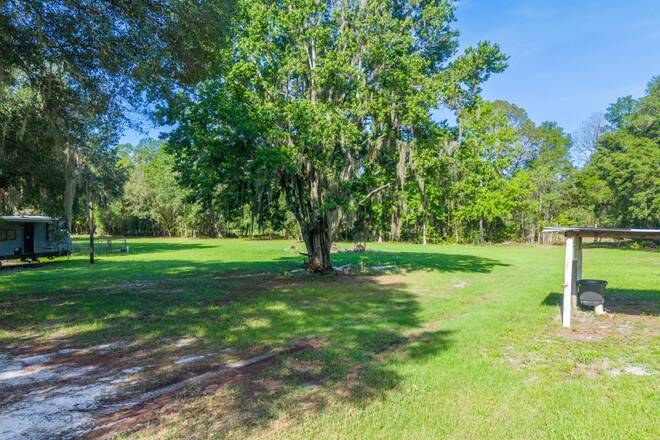 10400 SW 66th Ave, Hampton, FL 32044
