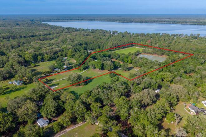 10400 SW 66th Ave, Hampton, FL 32044