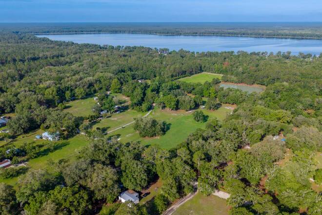 10400 SW 66th Ave, Hampton, FL 32044