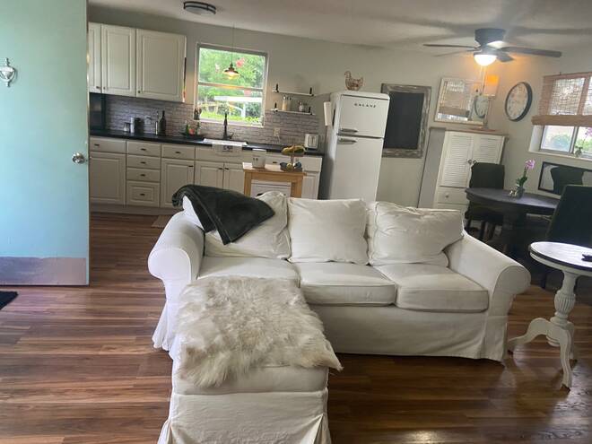 2053 Ronald Ln, Jacksonville, FL 32216