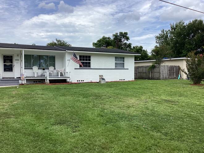 2053 Ronald Ln, Jacksonville, FL 32216