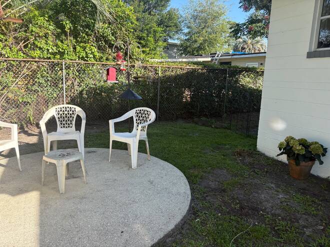 2053 Ronald Ln, Jacksonville, FL 32216