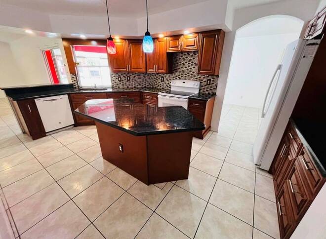 619 Broadway Ave, Lehigh Acres, FL 33972