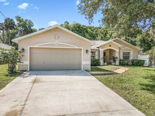 203 Frontier Dr, Palm Coast, FL 32137