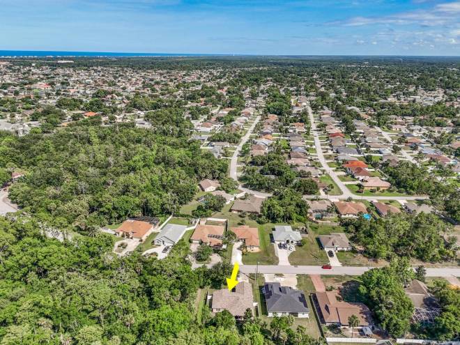 203 Frontier Dr, Palm Coast, FL 32137