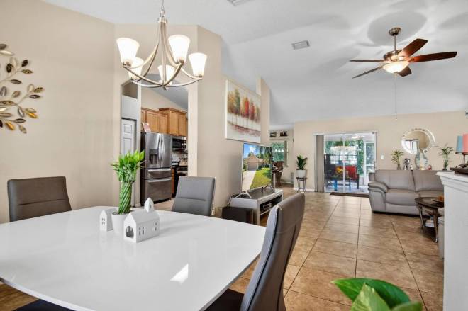 203 Frontier Dr, Palm Coast, FL 32137