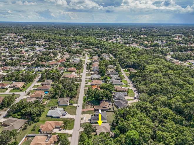 203 Frontier Dr, Palm Coast, FL 32137