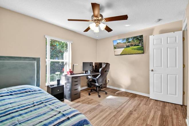 203 Frontier Dr, Palm Coast, FL 32137