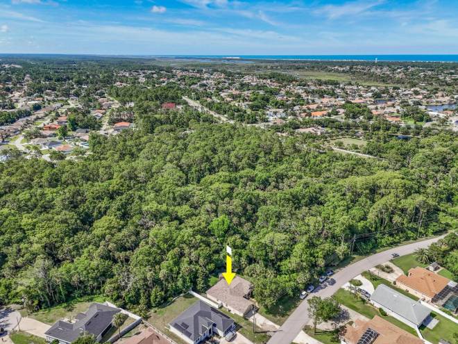 203 Frontier Dr, Palm Coast, FL 32137