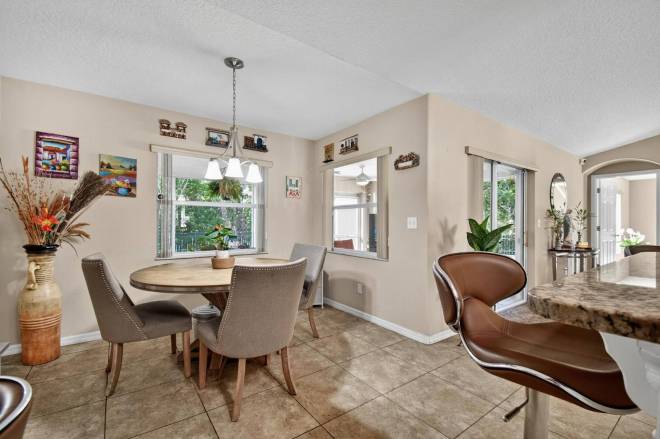 203 Frontier Dr, Palm Coast, FL 32137