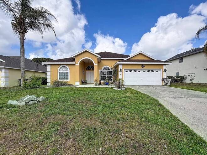 844 Montana Avenue, Davenport, FL 33897