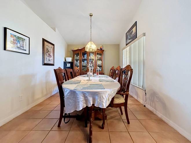 230 HYPOLITA AVE, DAVENPORT, FL 33897