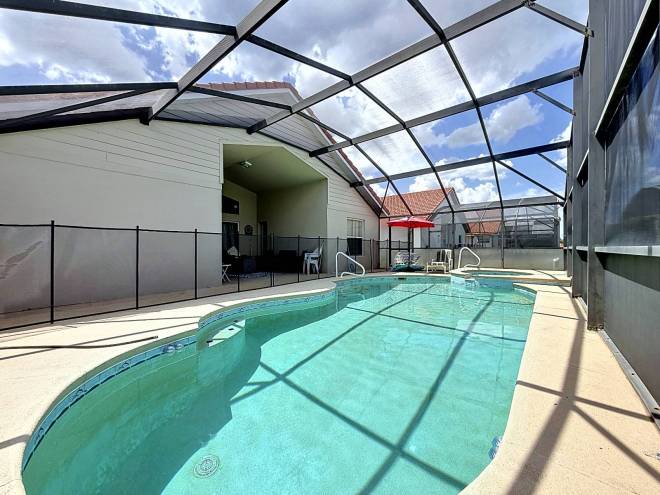 230 HYPOLITA AVE, DAVENPORT, FL 33897