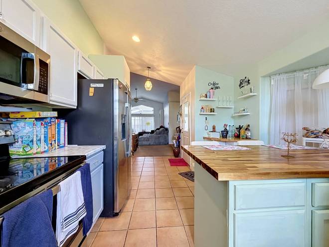 230 HYPOLITA AVE, DAVENPORT, FL 33897