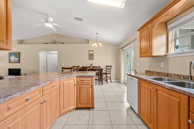 3035 Peach Tree Dr, Lake Placid, FL 33852