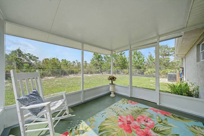 3035 Peach Tree Dr, Lake Placid, FL 33852