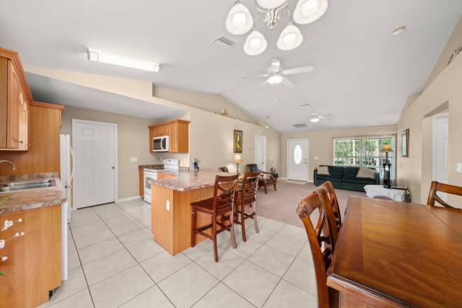 3035 Peach Tree Dr, Lake Placid, FL 33852