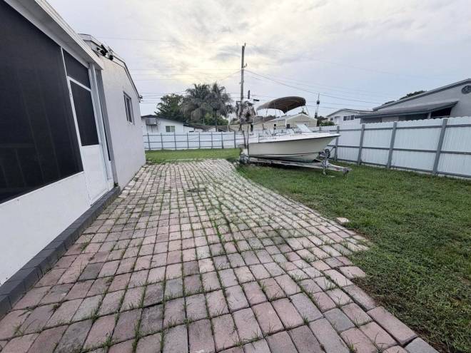 2000 SW 95th Ter, Miramar, FL 33025