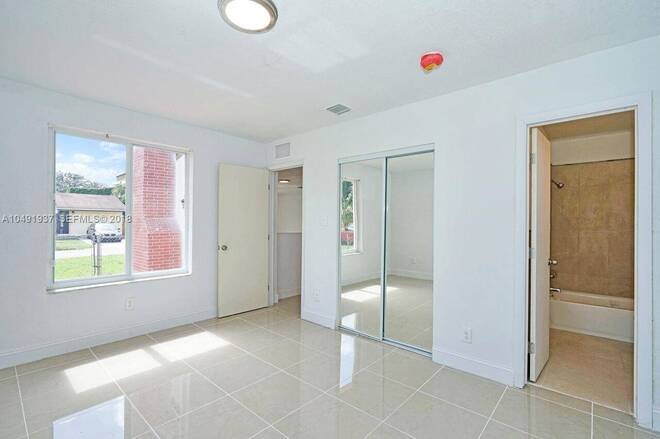 2000 SW 95th Ter, Miramar, FL 33025