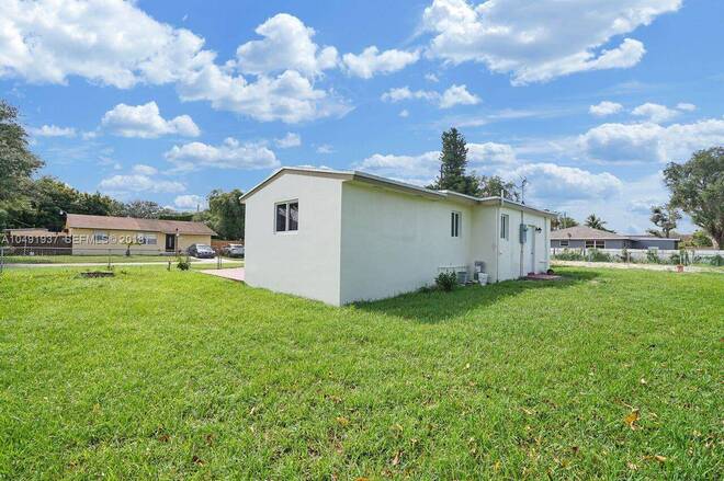 2000 SW 95th Ter, Miramar, FL 33025