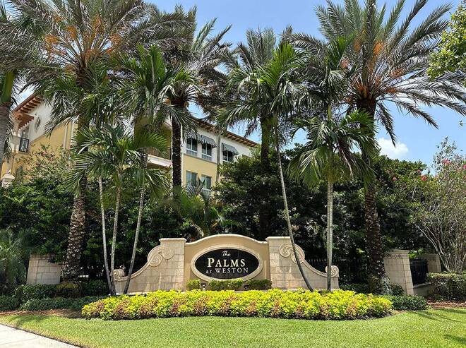 16100 Emerald Estates Dr, #284