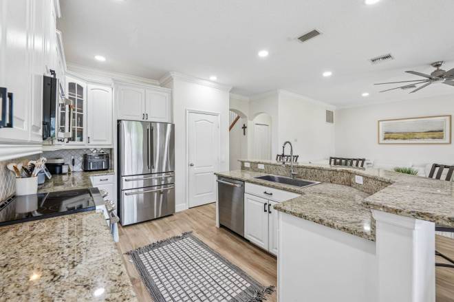 2538 Blackburn Cir, Cape Coral, FL 33991