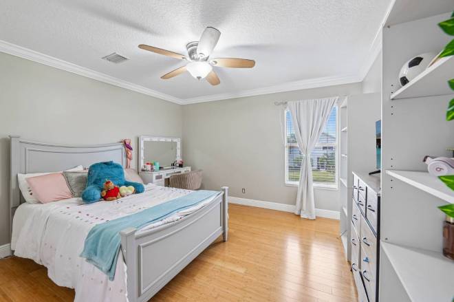 2538 Blackburn Cir, Cape Coral, FL 33991