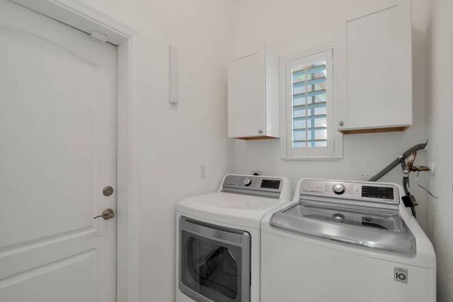 5411 Place Lake Dr, Fort Pierce, FL 34951