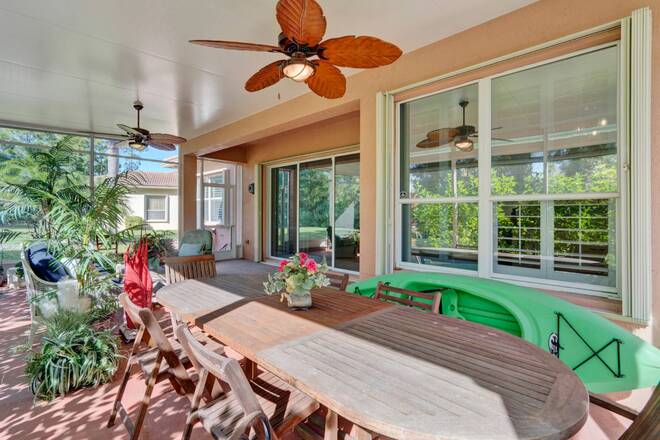 5411 Place Lake Dr, Fort Pierce, FL 34951
