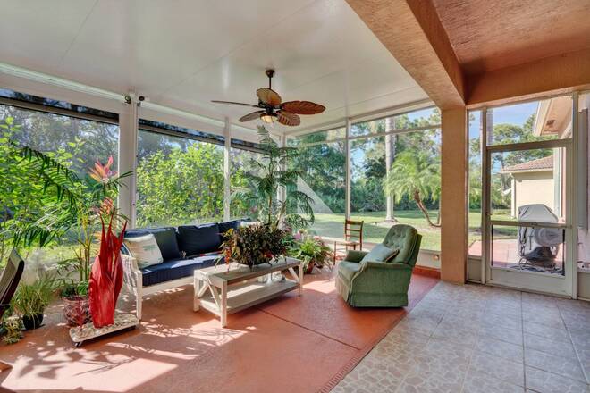 5411 Place Lake Dr, Fort Pierce, FL 34951