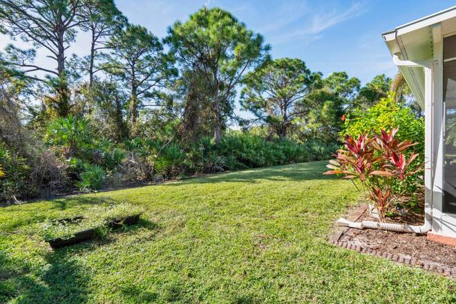 5411 Place Lake Dr, Fort Pierce, FL 34951