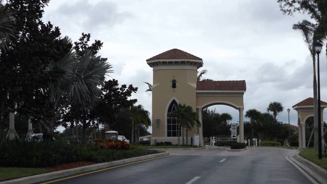 5411 Place Lake Dr, Fort Pierce, FL 34951