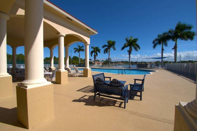 5411 Place Lake Dr, Fort Pierce, FL 34951