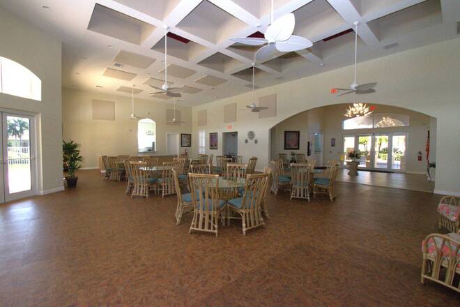 5411 Place Lake Dr, Fort Pierce, FL 34951
