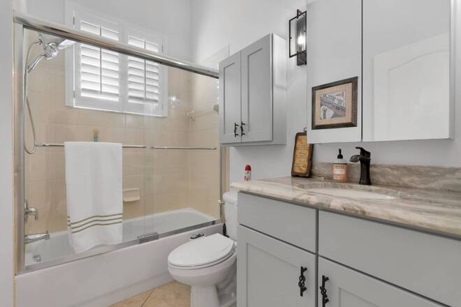 5411 Place Lake Dr, Fort Pierce, FL 34951