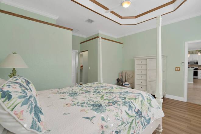 5411 Place Lake Dr, Fort Pierce, FL 34951