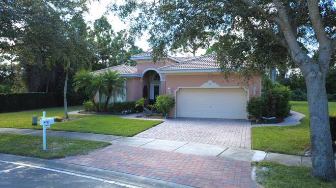 5411 Place Lake Dr, Fort Pierce, FL 34951